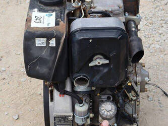 2011-hatz-1d81z-45034566