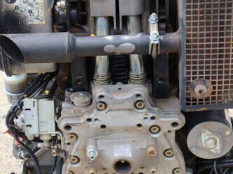 2011-hatz-1d81z-45034571