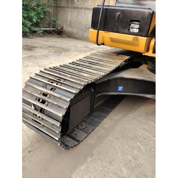 2024 Caterpillar 320D2L-45034753