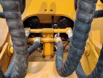 2024-caterpillar-320d2l-1407249-45034755