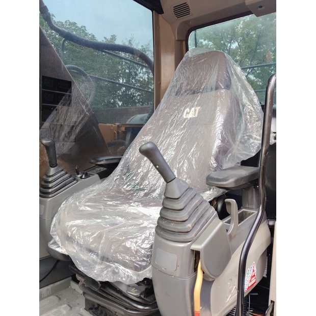 2024 Caterpillar 320D2L-45034758