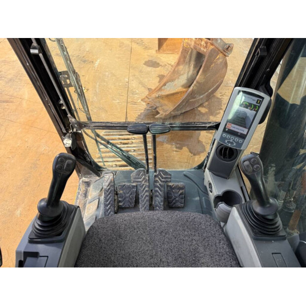 2016 Caterpillar 330FLN-45035091