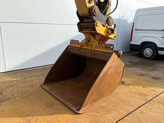 2016-caterpillar-330fln-1407299-45035101