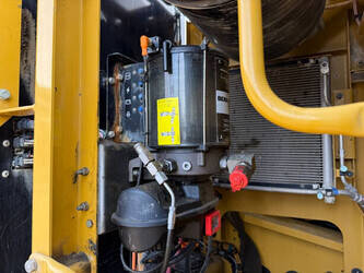 2016-caterpillar-330fln-1407299-45035116