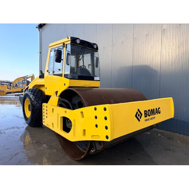 2007 بوماج BW216D-4-45035338