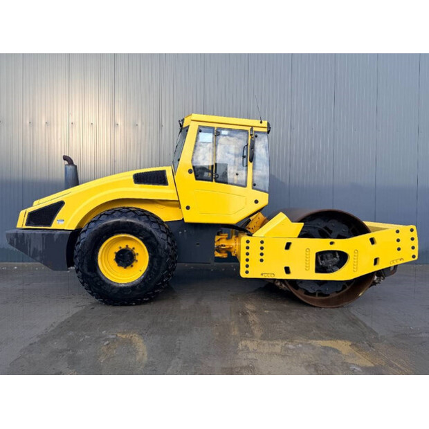 2007 بوماج BW216D-4-45035342