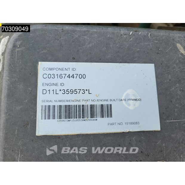 2015 فولفو A30G-45035637