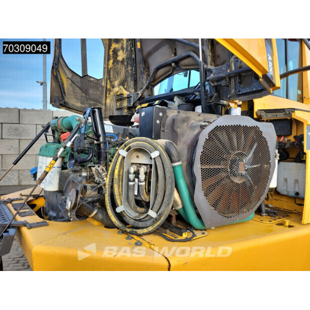 2015 فولفو A30G-45035639