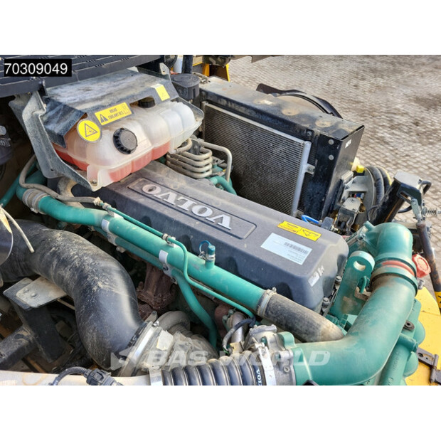 2015 فولفو A30G-45035640