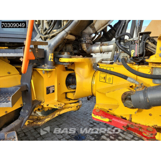 2015 فولفو A30G-45035641