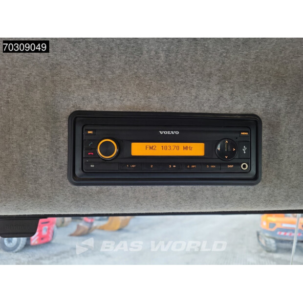 2015 فولفو A30G-45035657