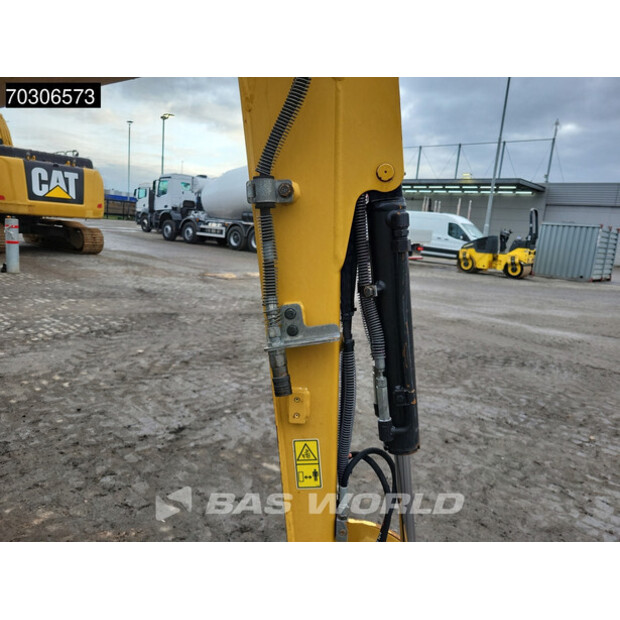 2021 Caterpillar 301.8-45035715