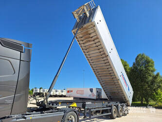 2019-schmitz-others-1407805-45036107