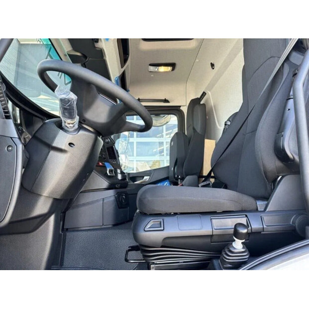 2025 مرسيدس بنز Arocs 4140-45036500