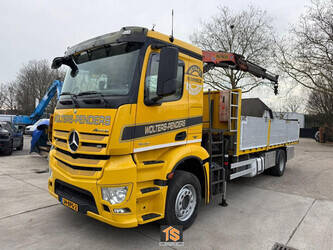 صورة ل شاحنات مسطحة 2013 مرسيدس بنز Antos