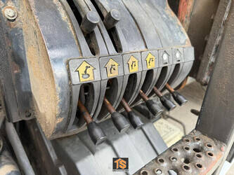 2013-mercedes-benz-antos-1407928-45036667