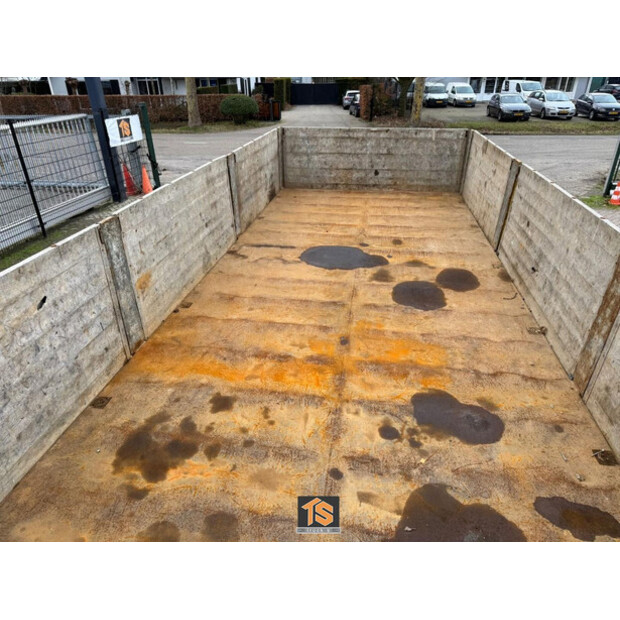 2013 Mercedes-Benz Antos-45036675