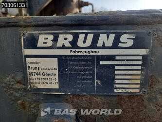 2011-bruns-others-45037273