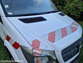 2017-mercedes-benz-sprinter-1407048-45050529