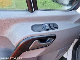 2017-mercedes-benz-sprinter-1407048-45050553