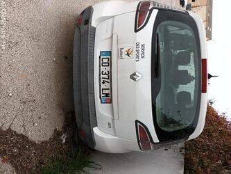 2012-renault-megane-1407049-45050565