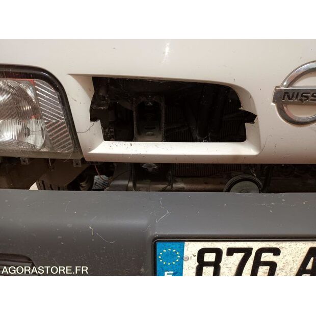 2004 NISSAN Cabstar-45050579