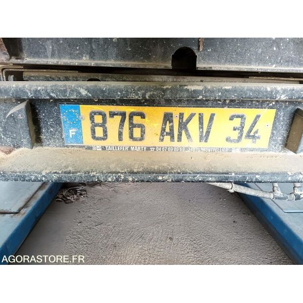 2004 NISSAN Cabstar-45050580