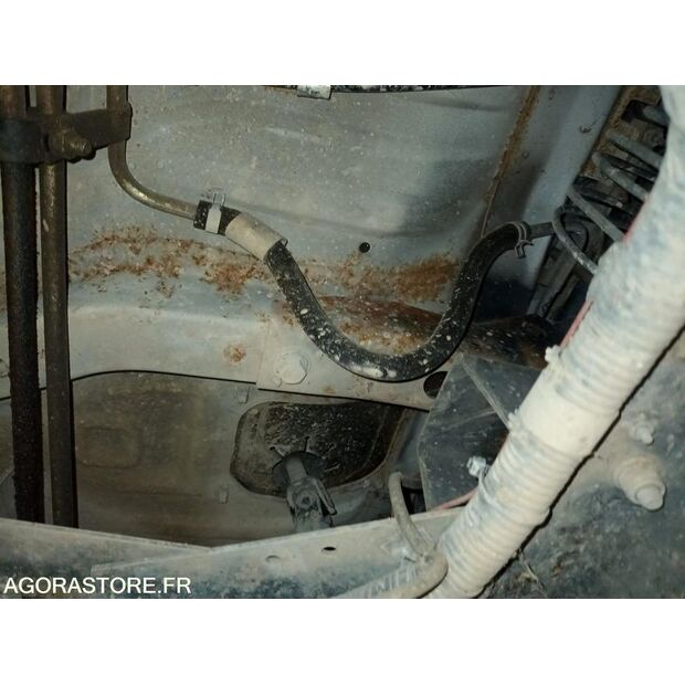 2004 NISSAN Cabstar-45050589