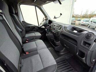 2019-renault-master-1407105-45050635