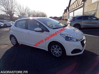 2018-peugeot-208-1407119-45050649