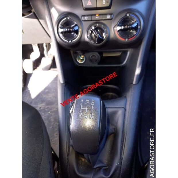 2018 Peugeot 208-45050663