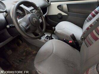 2011-citroen-c1-1407121-45050692