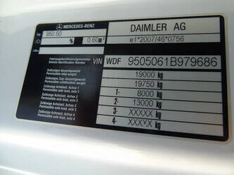 2014-mercedes-benz-axor-1829-1408024-45051067