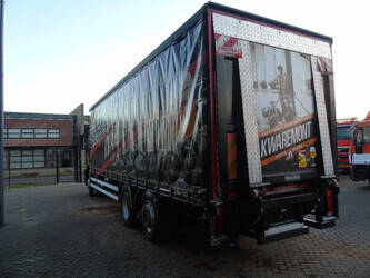 2011-iveco-eurocargo-1408026-45051124