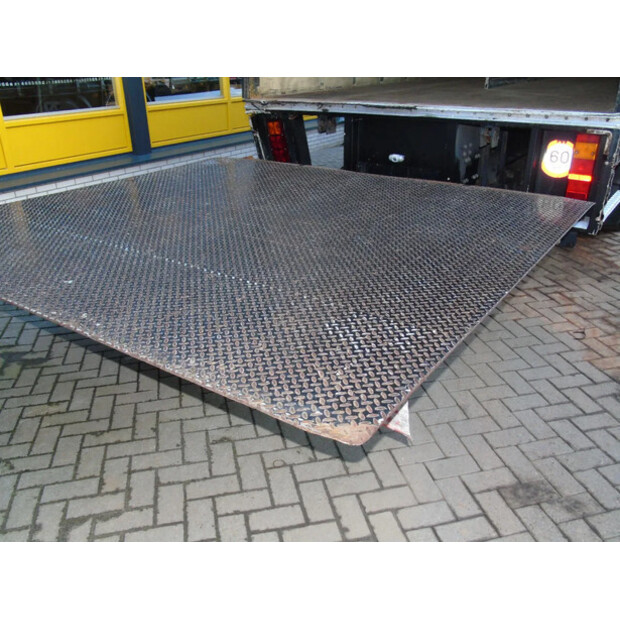 2011 ايفكو EUROCARGO-45051126