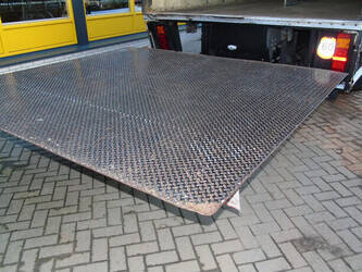 2011-iveco-eurocargo-1408026-45051126