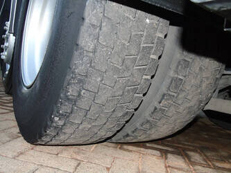 2011-iveco-eurocargo-1408026-45051147