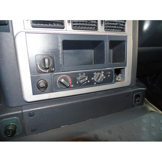 2011 ايفكو EUROCARGO-45051151