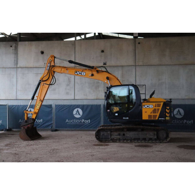 2018 JCB JS130LC-45051752
