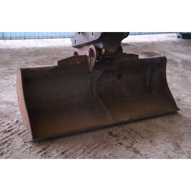 2018 JCB JS130LC-45051774