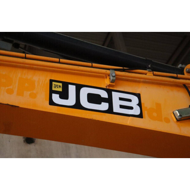 2018 JCB JS130LC-45051778