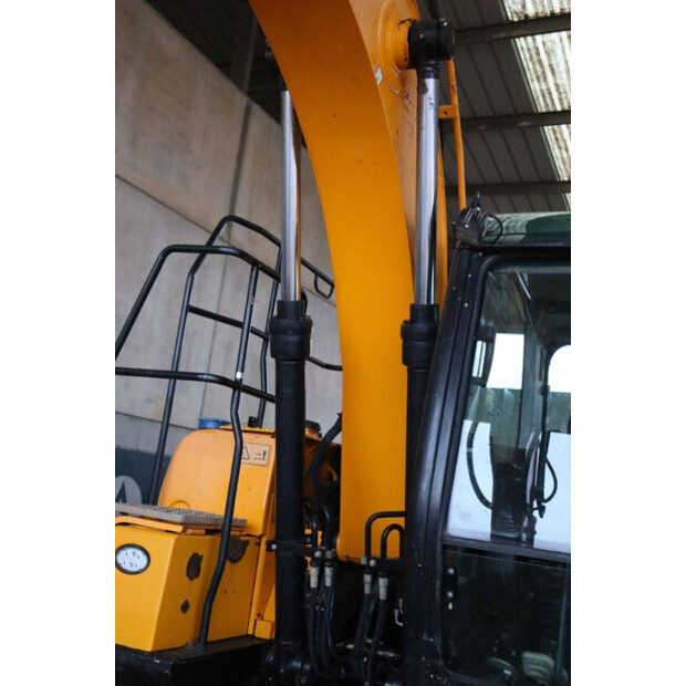 2018 JCB JS130LC-45051780