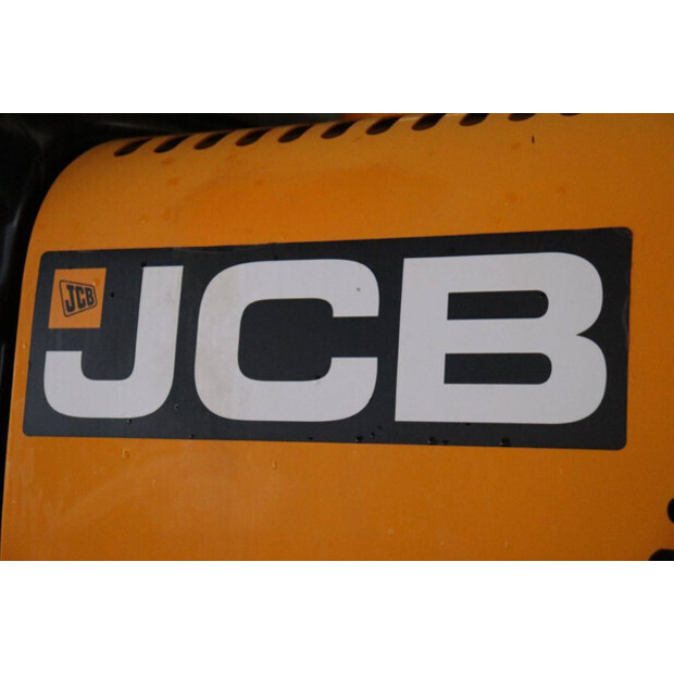 2018 JCB JS130LC-45051789