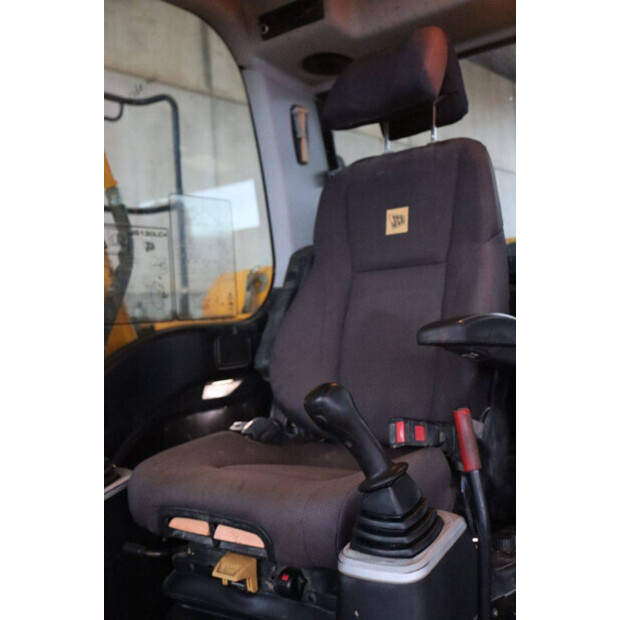 2018 JCB JS130LC-45051800