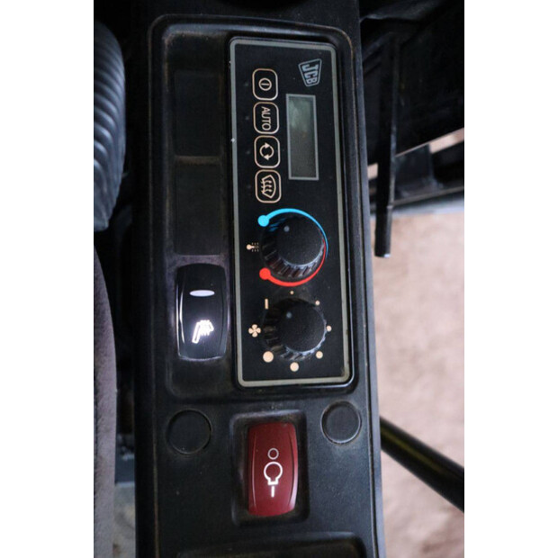 2018 JCB JS130LC-45051808