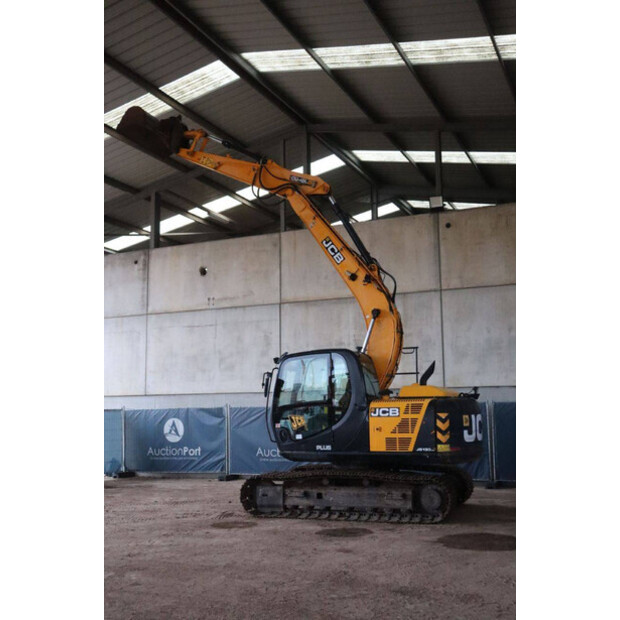 2018 JCB JS130LC-45051811