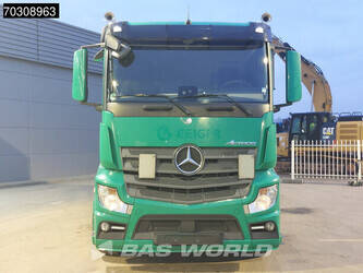 2017-mercedes-benz-actros-2542-1408054-45051834