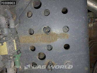 2017-mercedes-benz-actros-2542-1408054-45051861