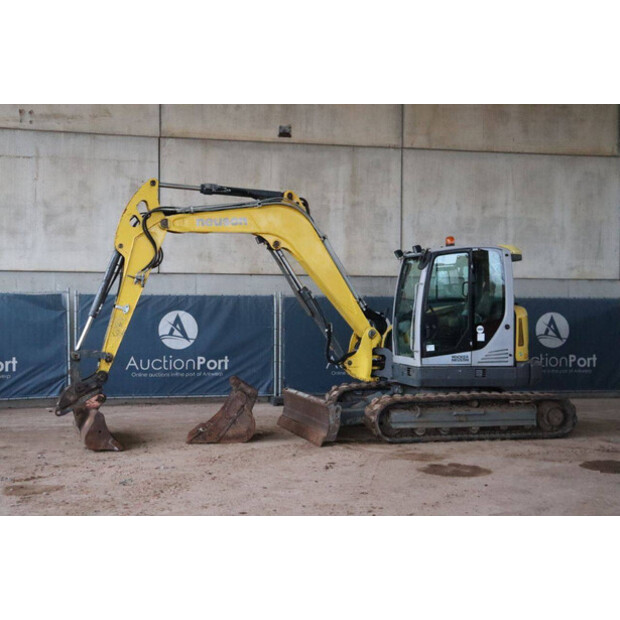 2017 نيوسون EZ80-45051912