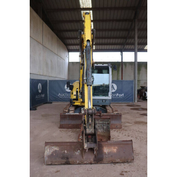 2017 نيوسون EZ80-45051926